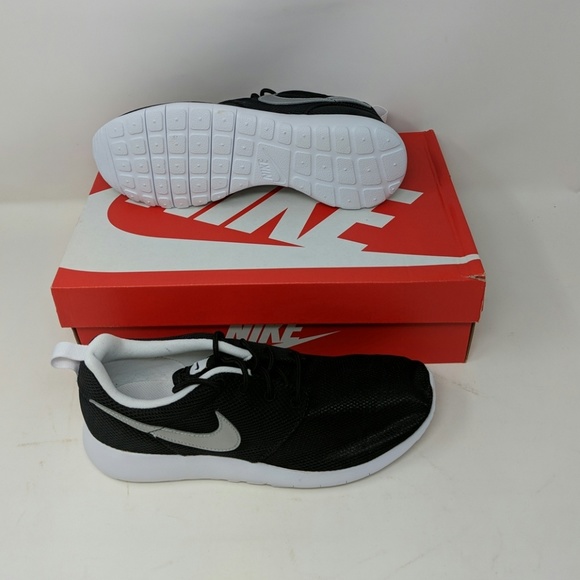 Nike Youth Roshe One (GS) - Picture 3 of 8